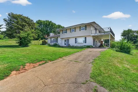 639 Silver Lake Road Dayton VA 22821