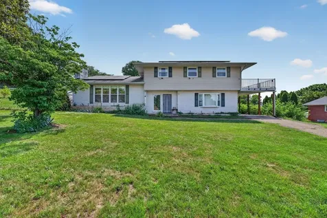 639 Silver Lake Road Dayton VA 22821