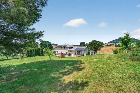 639 Silver Lake Road Dayton VA 22821