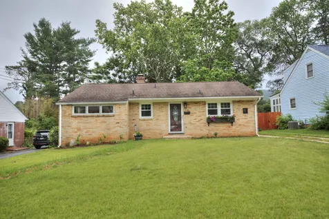 918 Jefferson Avenue Waynesboro VA 22980