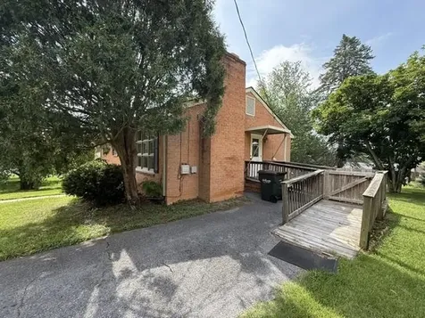 302 Burnley Drive Staunton VA 24401