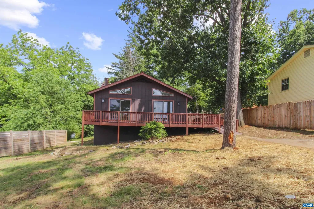 416 Woodland Circle Waynesboro VA 22980