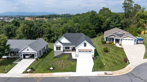 2524 Belvue Road Waynesboro VA 22980