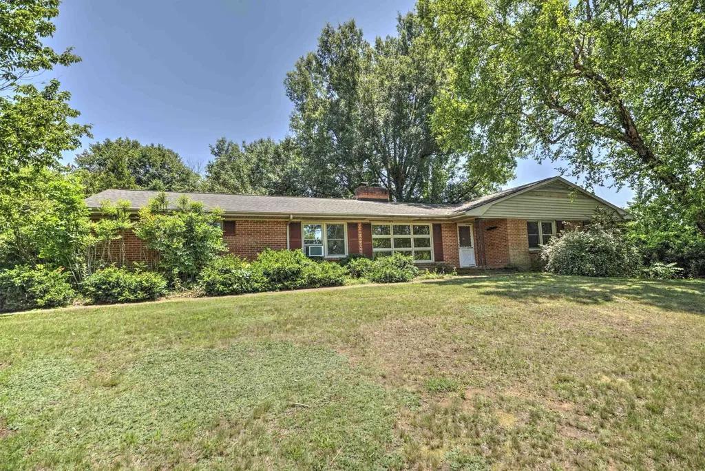 1667 Laurel Hill Road Verona VA 24482