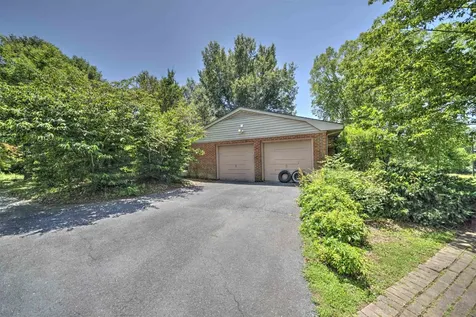 1667 Laurel Hill Road Verona VA 24482