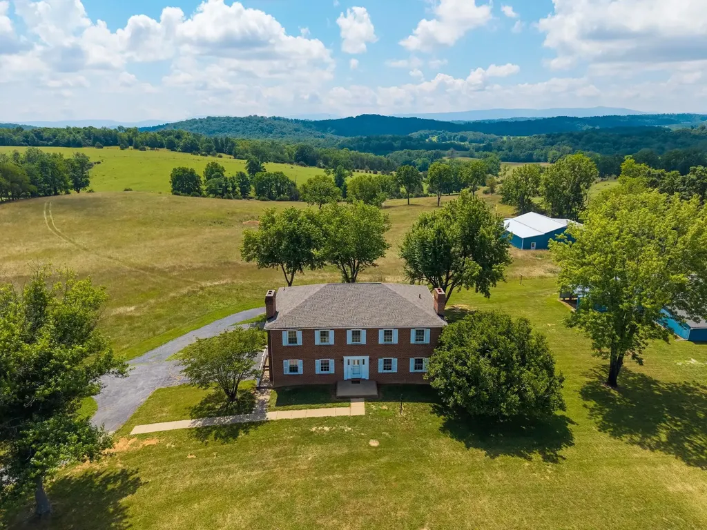 1370 Middlebrook Road Staunton VA 24401