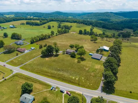 1370 Middlebrook Road Staunton VA 24401