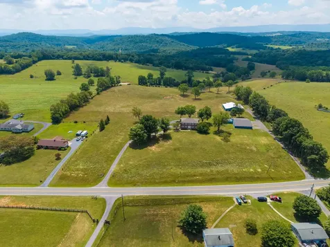1370 Middlebrook Road Staunton VA 24401