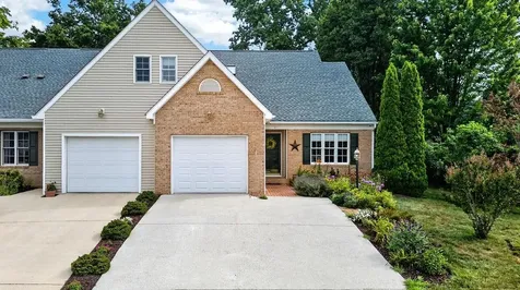 21 Hickory Nut Lane Staunton VA 24401