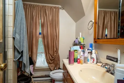 847 Maple Avenue Staunton VA 24401