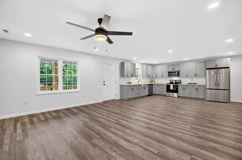 1814 Vinson Street Staunton VA 24401