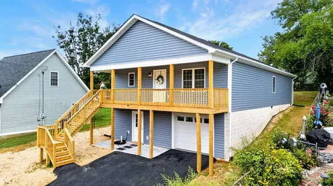 1814 Vinson Street Staunton VA 24401
