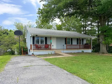 75 Idlewood Boulevard Staunton VA 24401