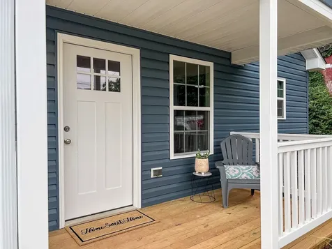 715 Mineola Street Staunton VA 24401