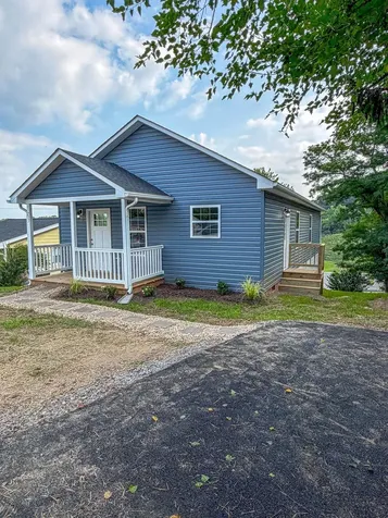 715 Mineola Street Staunton VA 24401