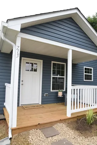 715 Mineola Street Staunton VA 24401