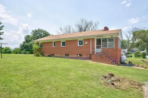 249 South East Side Highway Elkton VA 22827