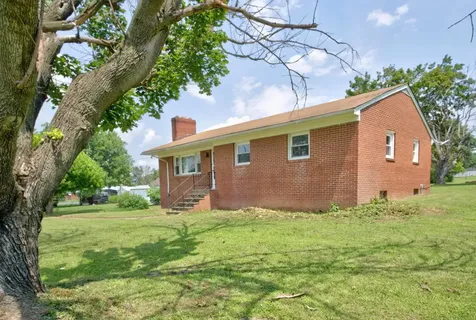 249 South East Side Highway Elkton VA 22827