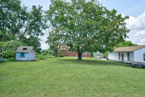 249 South East Side Highway Elkton VA 22827