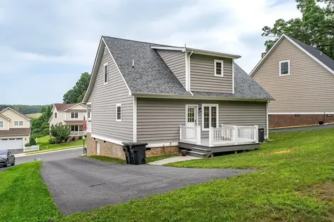 209 Bell Creek Drive Staunton VA 24401