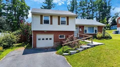 2412 Mt Vernon Street Waynesboro VA 22980