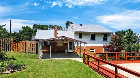 2412 Mt Vernon Street Waynesboro VA 22980