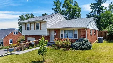 2412 Mt Vernon Street Waynesboro VA 22980