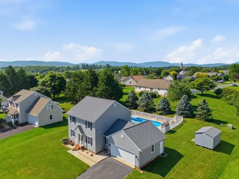 21 Amelia Drive Waynesboro VA 22980