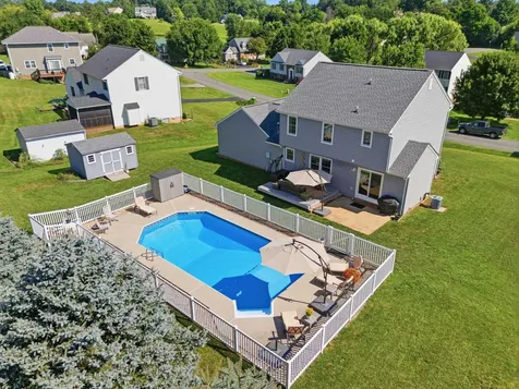 21 Amelia Drive Waynesboro VA 22980