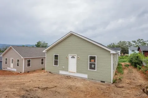 395 Trenton Avenue Shenandoah VA 22849