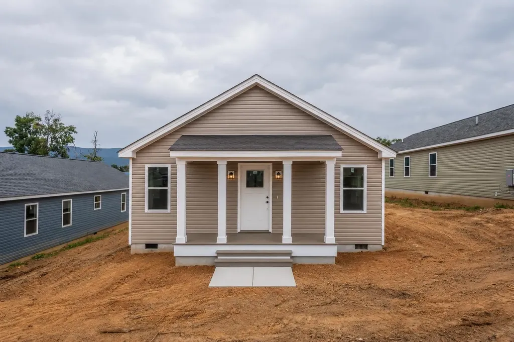 391 Trenton Avenue Shenandoah VA 22849