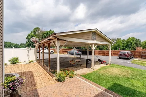 102 Houff Road Weyers Cave VA 24486