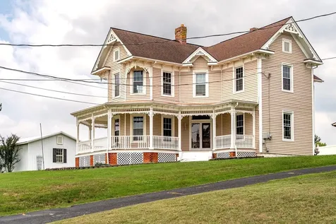 102 Houff Road Weyers Cave VA 24486