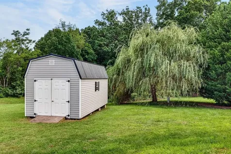 7 Little John Court Waynesboro VA 22980