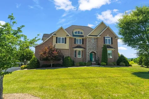 2420 Village Drive Waynesboro VA 22980