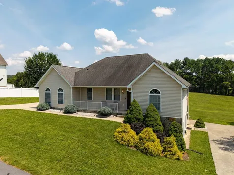1655 Briarcrest Drive Rockingham VA 22801