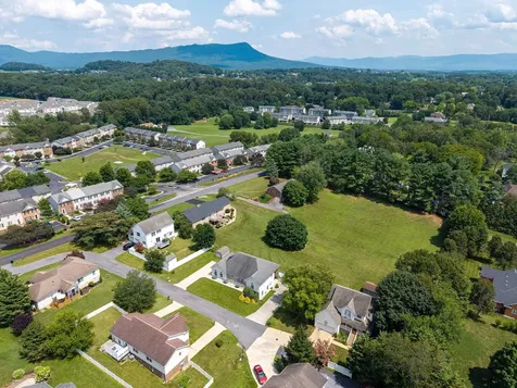 1655 Briarcrest Drive Rockingham VA 22801