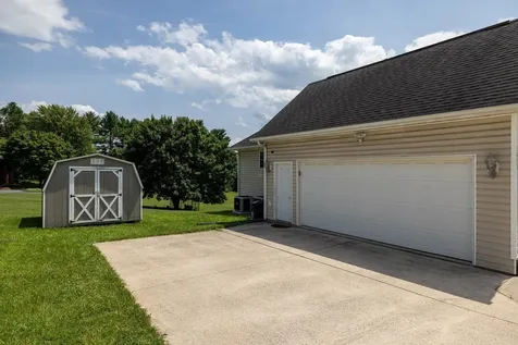 1655 Briarcrest Drive Rockingham VA 22801