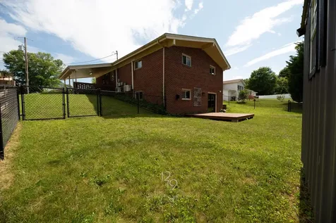 1921 Talbott Place N Waynesboro VA 22980