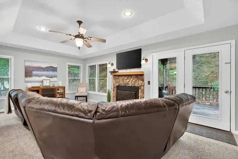299 Turkey Drive Mcgaheysville VA 22840