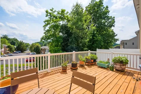 330 Sapphire Drive Harrisonburg VA 22801