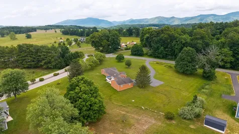409 Steeles Fort Road Raphine VA 24472