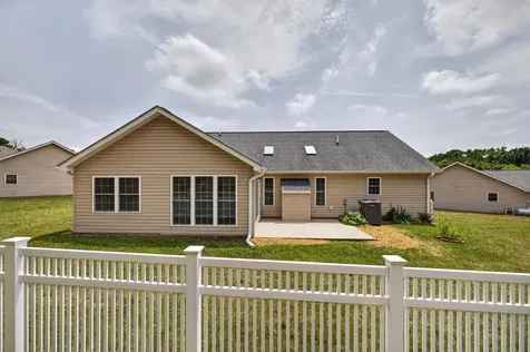 26 Oak View Drive Staunton VA 24401