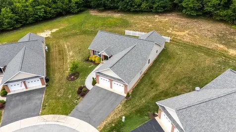 26 Oak View Drive Staunton VA 24401