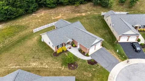 26 Oak View Drive Staunton VA 24401