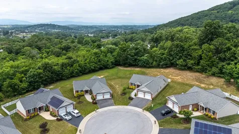 26 Oak View Drive Staunton VA 24401