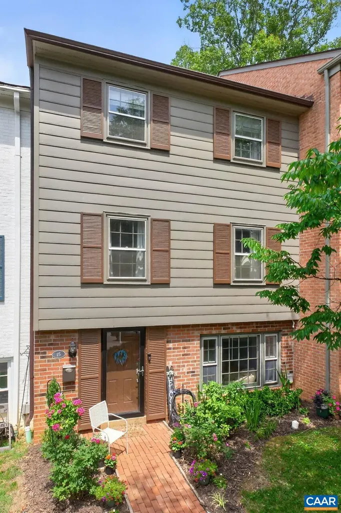 15 Georgetown Green Charlottesville VA 22901