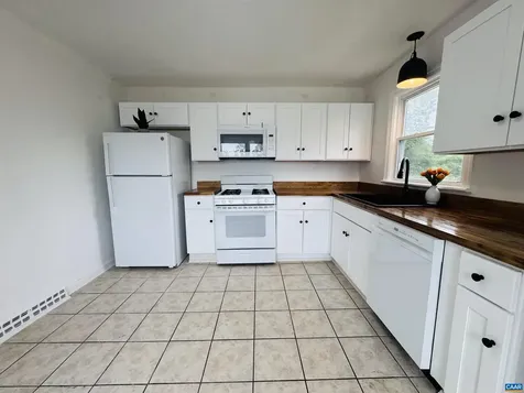 1607 Skymont Creek Staunton VA 24401