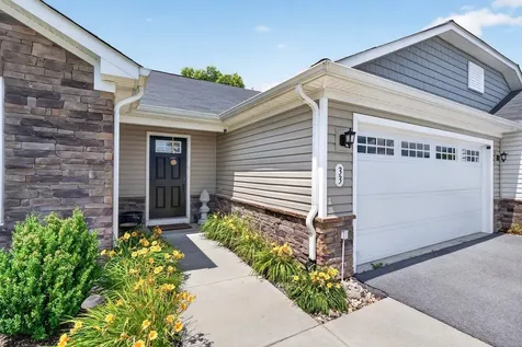 33 South Peak Drive Mcgaheysville VA 22840