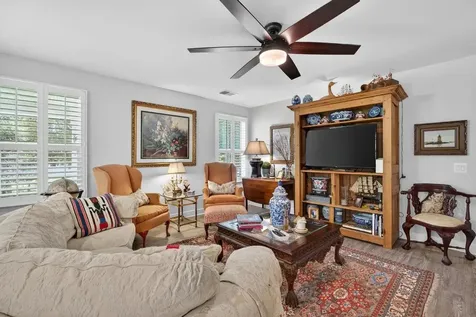 33 South Peak Drive Mcgaheysville VA 22840